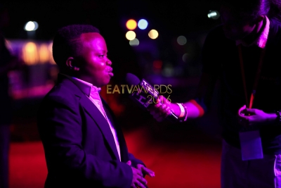 Mahojiano kwenye Red Carpet 